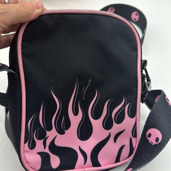 Kuromi by Sanrio Loungefly Black Pink Nylon Crossbody Bag NYB6056 - Picture 5 of 11